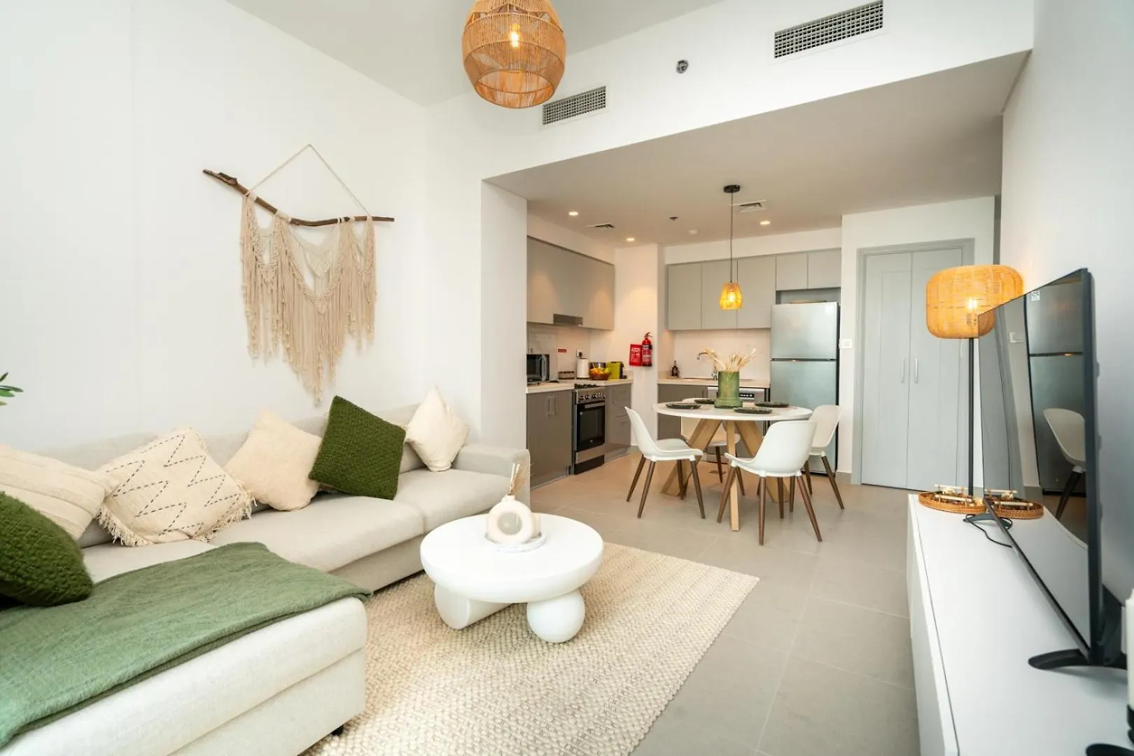 Downtown Luxury - Open Views Of The City & The Sea - Walking Distance To Dubai Mall Apartment