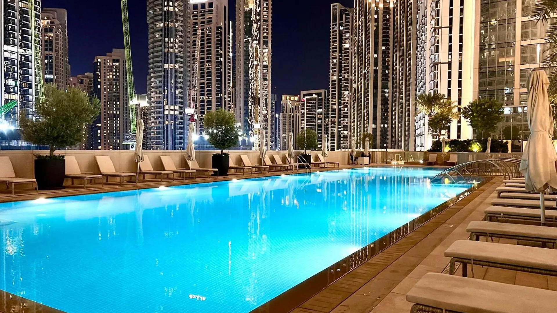 Downtown Luxury - Open Views Of The City & The Sea - Walking Distance To Dubai Mall Apartment